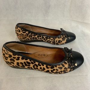 Sofft ballet flats animal print round toe classic